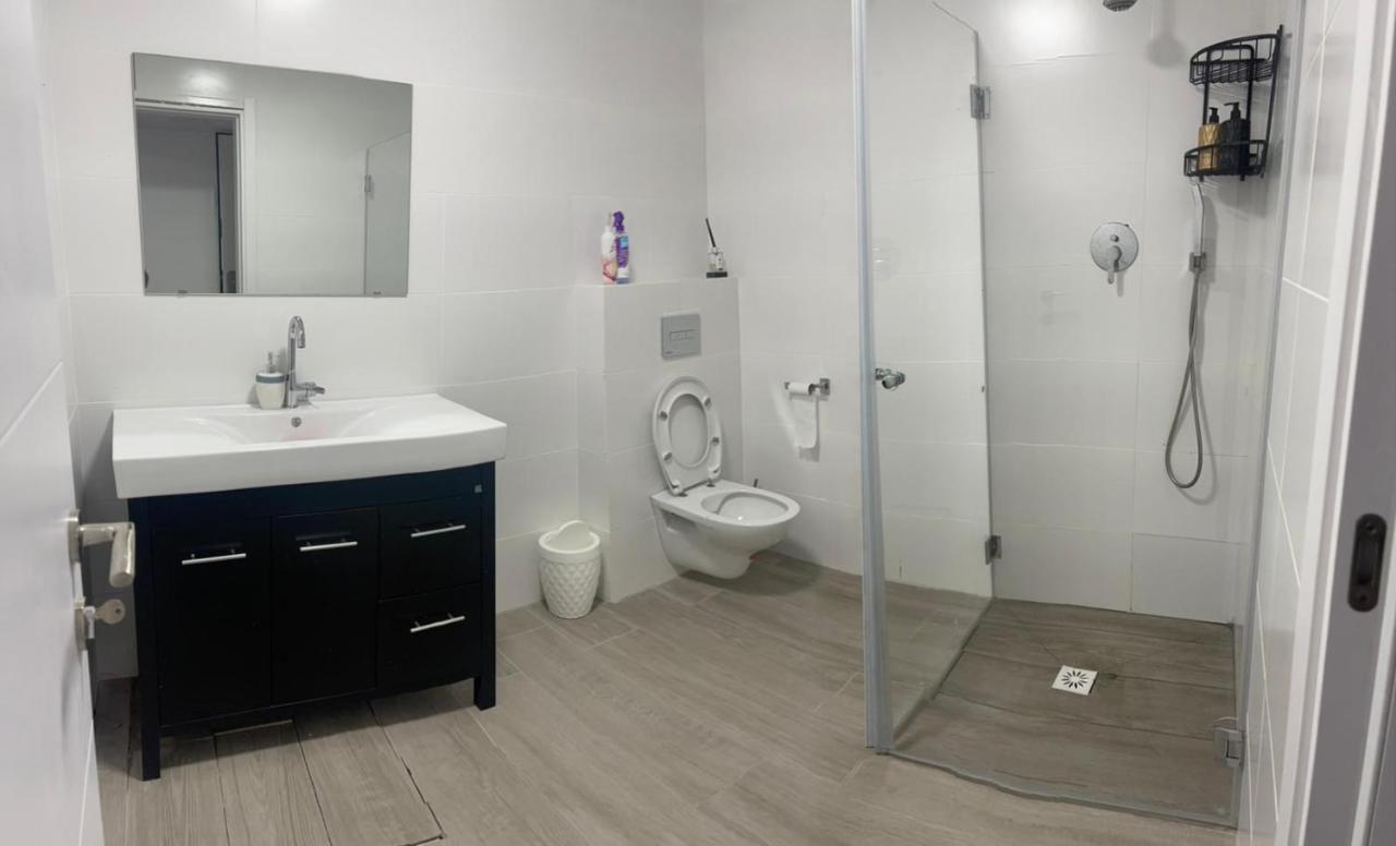 חדרי לייבל Label Rooms Blue & Red Tiberíades Exterior foto